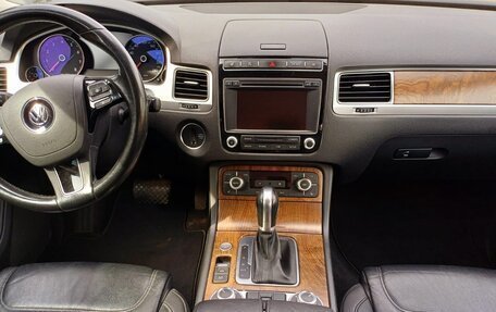 Volkswagen Touareg III, 2015 год, 2 690 000 рублей, 10 фотография