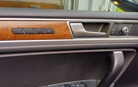 Volkswagen Touareg III, 2015 год, 2 690 000 рублей, 15 фотография