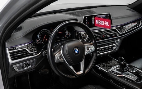 BMW 7 серия, 2018 год, 4 300 000 рублей, 11 фотография