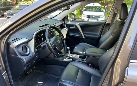 Toyota RAV4, 2016 год, 2 000 000 рублей, 4 фотография