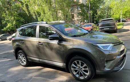 Toyota RAV4, 2016 год, 2 000 000 рублей, 9 фотография