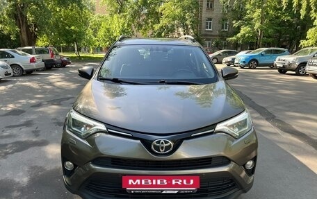 Toyota RAV4, 2016 год, 2 000 000 рублей, 7 фотография