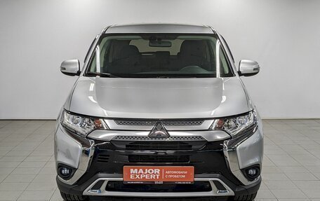 Mitsubishi Outlander III рестайлинг 3, 2019 год, 2 390 000 рублей, 2 фотография