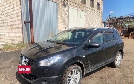 Nissan Qashqai+2 I, 2012 год, 900 000 рублей, 4 фотография