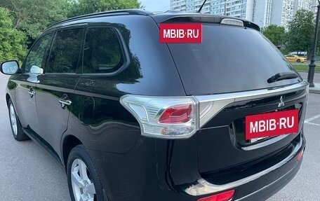 Mitsubishi Outlander III рестайлинг 3, 2013 год, 1 240 000 рублей, 5 фотография