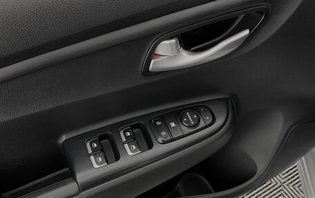 KIA Rio IV, 2018 год, 1 065 000 рублей, 21 фотография