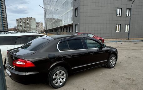 Skoda Superb III рестайлинг, 2012 год, 1 000 000 рублей, 9 фотография