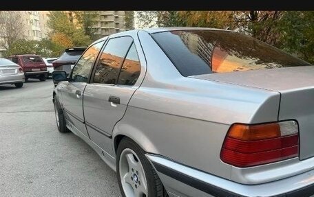 BMW 3 серия, 1996 год, 550 000 рублей, 2 фотография