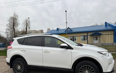 Toyota RAV4, 2018 год, 2 800 000 рублей, 4 фотография