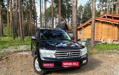 Toyota Land Cruiser 200, 2010 год, 3 550 000 рублей, 3 фотография