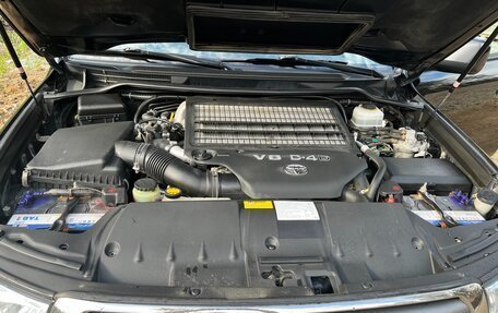 Toyota Land Cruiser 200, 2010 год, 3 550 000 рублей, 9 фотография