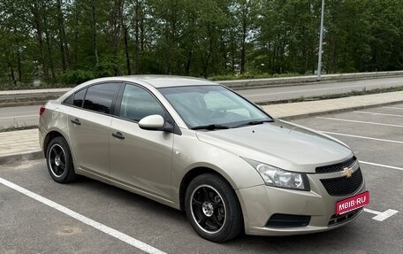 Chevrolet Cruze II, 2011 год, 750 000 рублей, 1 фотография