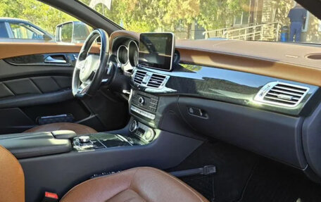Mercedes-Benz CLS, 2016 год, 2 950 000 рублей, 6 фотография