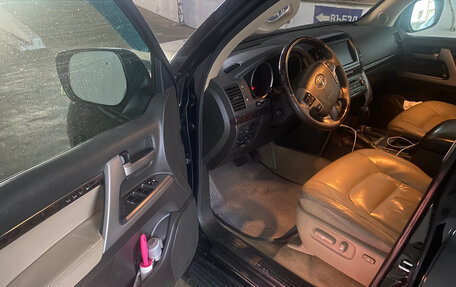 Toyota Land Cruiser 200, 2010 год, 3 100 000 рублей, 6 фотография