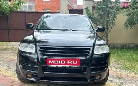Volkswagen Touareg III, 2002 год, 750 000 рублей, 2 фотография