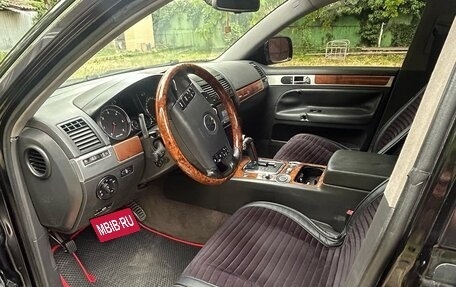 Volkswagen Touareg III, 2002 год, 750 000 рублей, 10 фотография