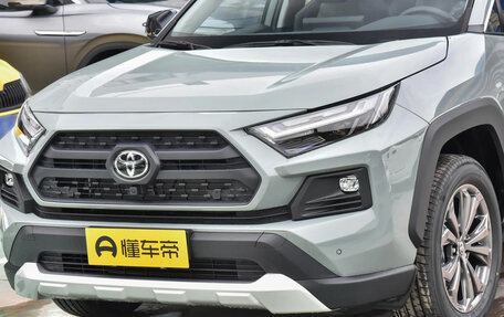 Toyota RAV4, 2024 год, 3 356 000 рублей, 9 фотография