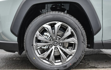 Toyota RAV4, 2024 год, 3 356 000 рублей, 29 фотография