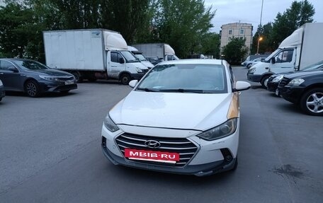 Hyundai Elantra VI рестайлинг, 2017 год, 820 000 рублей, 6 фотография