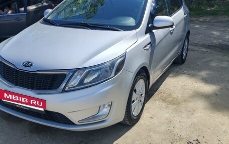 KIA Rio III рестайлинг, 2014 год, 850 000 рублей, 18 фотография