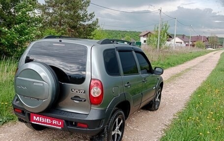 Chevrolet Niva I рестайлинг, 2011 год, 500 000 рублей, 2 фотография