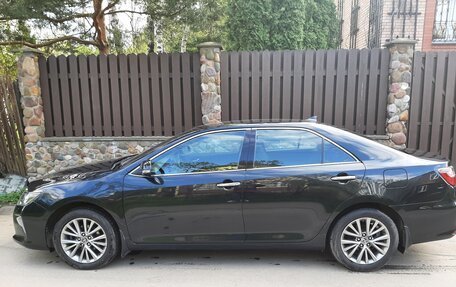 Toyota Camry, 2017 год, 2 350 000 рублей, 6 фотография