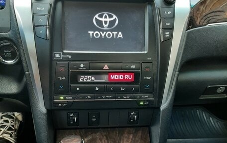 Toyota Camry, 2017 год, 2 350 000 рублей, 7 фотография