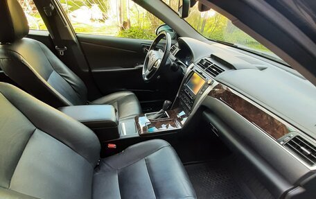 Toyota Camry, 2017 год, 2 350 000 рублей, 15 фотография