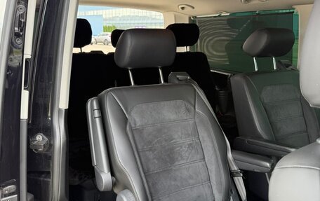 Volkswagen Multivan T6 рестайлинг, 2016 год, 3 800 000 рублей, 5 фотография