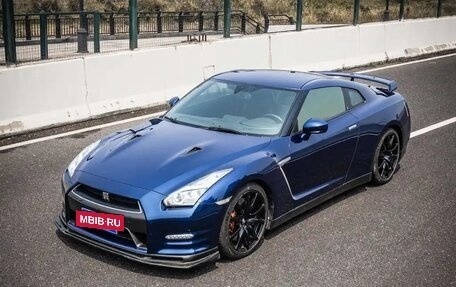 Nissan GT-R, 2015 год, 10 000 100 рублей, 3 фотография