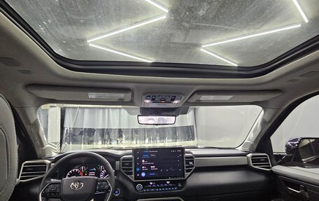 Toyota Tundra, 2023 год, 7 000 000 рублей, 17 фотография