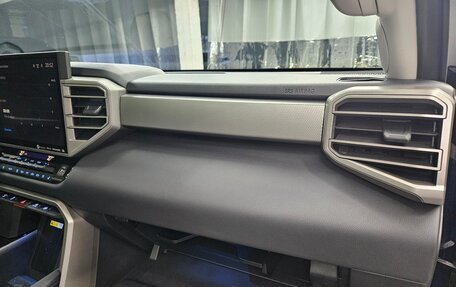 Toyota Tundra, 2023 год, 7 000 000 рублей, 15 фотография