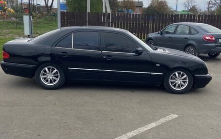 Mercedes-Benz E-Класс, 1995 год, 300 000 рублей, 11 фотография