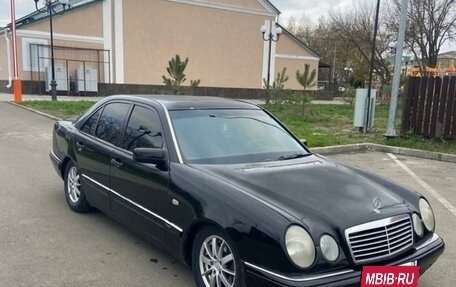 Mercedes-Benz E-Класс, 1995 год, 300 000 рублей, 14 фотография