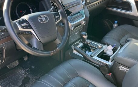 Toyota Land Cruiser 200, 2020 год, 9 800 000 рублей, 8 фотография