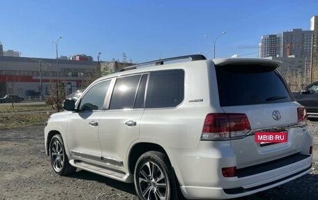 Toyota Land Cruiser 200, 2020 год, 9 800 000 рублей, 3 фотография
