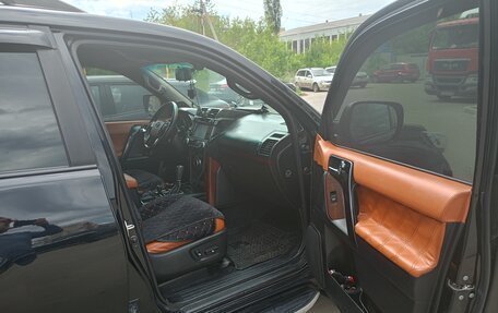 Toyota Land Cruiser Prado 150 рестайлинг 2, 2013 год, 3 190 000 рублей, 10 фотография