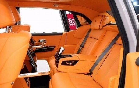 Rolls-Royce Phantom VIII, 2024 год, 113 000 000 рублей, 13 фотография