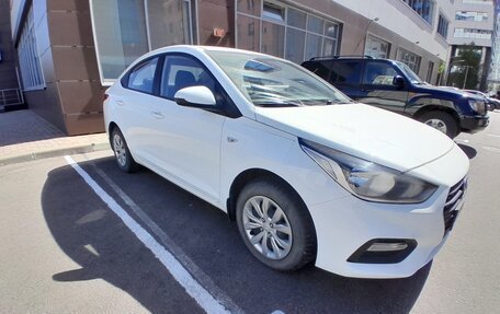 Hyundai Solaris II рестайлинг, 2018 год, 1 100 000 рублей, 1 фотография