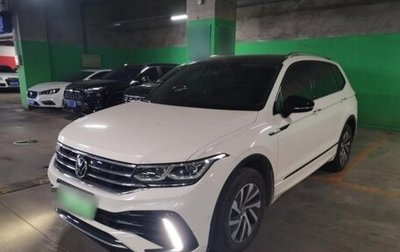 Volkswagen Tiguan II, 2022 год, 3 020 000 рублей, 1 фотография