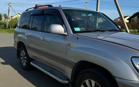 Toyota Land Cruiser 100 рестайлинг 2, 2000 год, 3 500 000 рублей, 2 фотография