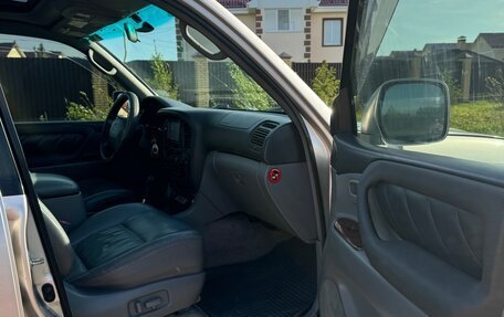 Toyota Land Cruiser 100 рестайлинг 2, 2000 год, 3 500 000 рублей, 9 фотография