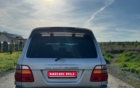 Toyota Land Cruiser 100 рестайлинг 2, 2000 год, 3 500 000 рублей, 5 фотография