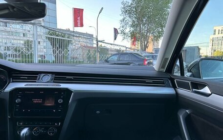 Volkswagen Passat B8 рестайлинг, 2017 год, 1 949 000 рублей, 28 фотография