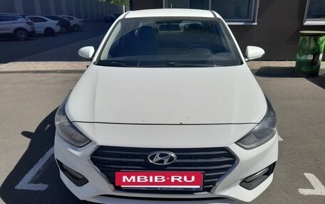 Hyundai Solaris II рестайлинг, 2018 год, 1 100 000 рублей, 8 фотография