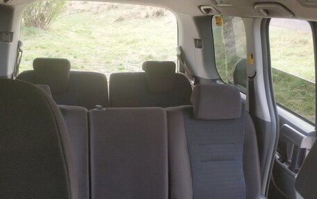 Toyota Voxy II, 2009 год, 1 400 000 рублей, 5 фотография