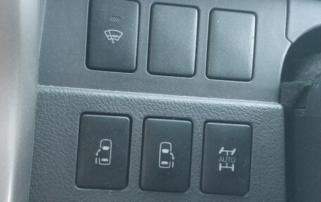 Toyota Voxy II, 2009 год, 1 400 000 рублей, 9 фотография
