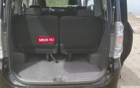 Toyota Voxy II, 2009 год, 1 400 000 рублей, 6 фотография