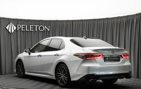Toyota Camry, 2022 год, 3 690 000 рублей, 4 фотография