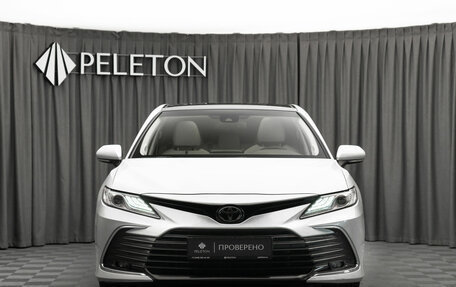 Toyota Camry, 2022 год, 3 690 000 рублей, 3 фотография